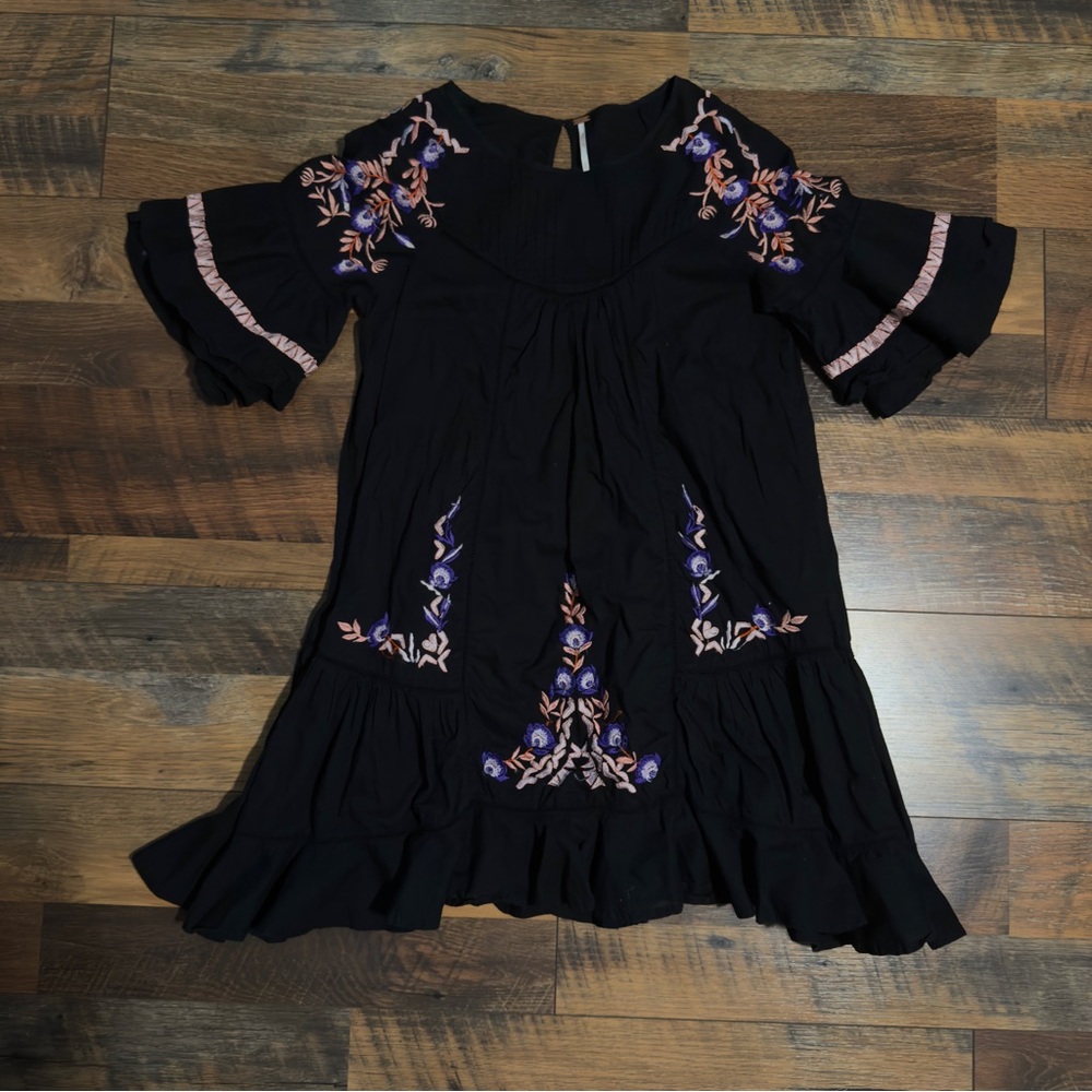 FREE PEOPLE Pavlo floral embroidered dress oversized Boho Flowy Sz small S